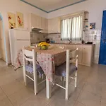 Regina Simotata Sissia *