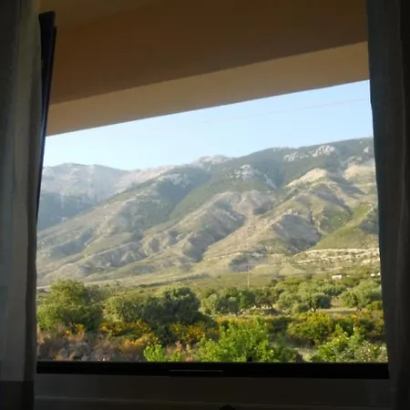 Regina Simotata Sissia * Lourdata (Kefalonia)