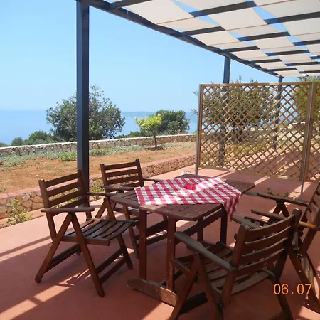 Regina Simotata Sissia Apartment Lourdata (Kefalonia)