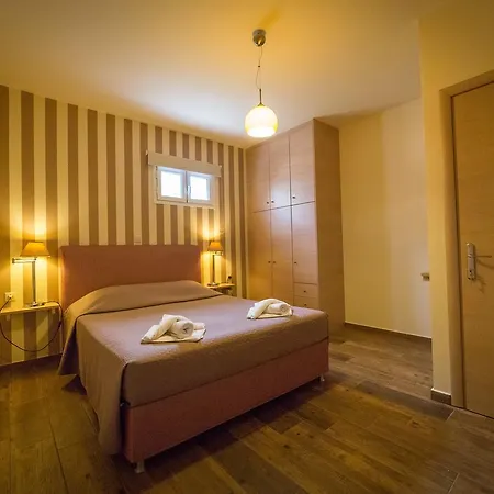 Regina Simotata Sissia *