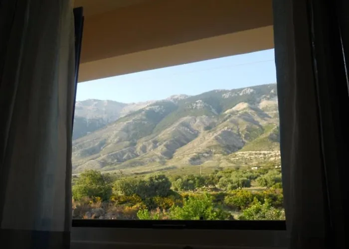 Regina Simotata Sissia * Lourdata (Kefalonia)